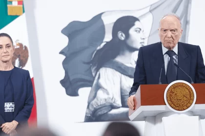 Alejandro Gertz Manero, titular de la FGR, señaló que se abrió una carpeta de investigación contra el expresidente Enrique Peña Nieto