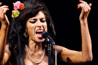 Amy Winehouse, a 14 años de distancia de su trágica muerte. Foto REUTERS Luke MacGrego