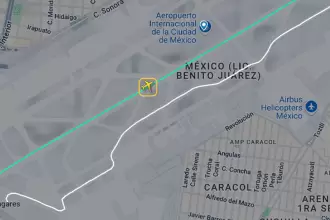 Avión procedente de Aguascalientes, a punto de chocar en AICM; grave falla en la torre de control. Foto: JLMNoticias / FlightRadar24 / Captura de Pantalla.