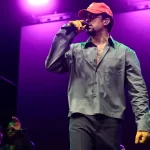Bad Bunny durante un concierto. Foto de EFE.
