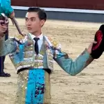 Bruno Aloi cortó su primera oreja en Las Ventas de Madrid, en su quinta actuación, en una noche de valentía, entrega y buen toreo. Foto: JLMNoticias/ Francisco Alcocer / Cortesía.