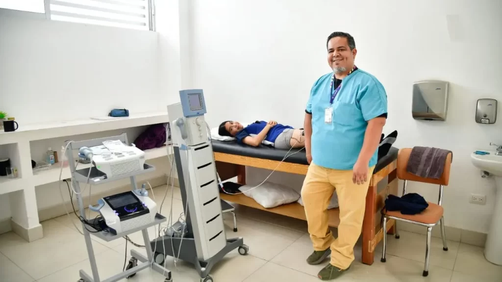 De enero a mayo de 2025 se realizaron mas de 64 mil sesiones de terapia beneficiando a 8 mil 833 personas