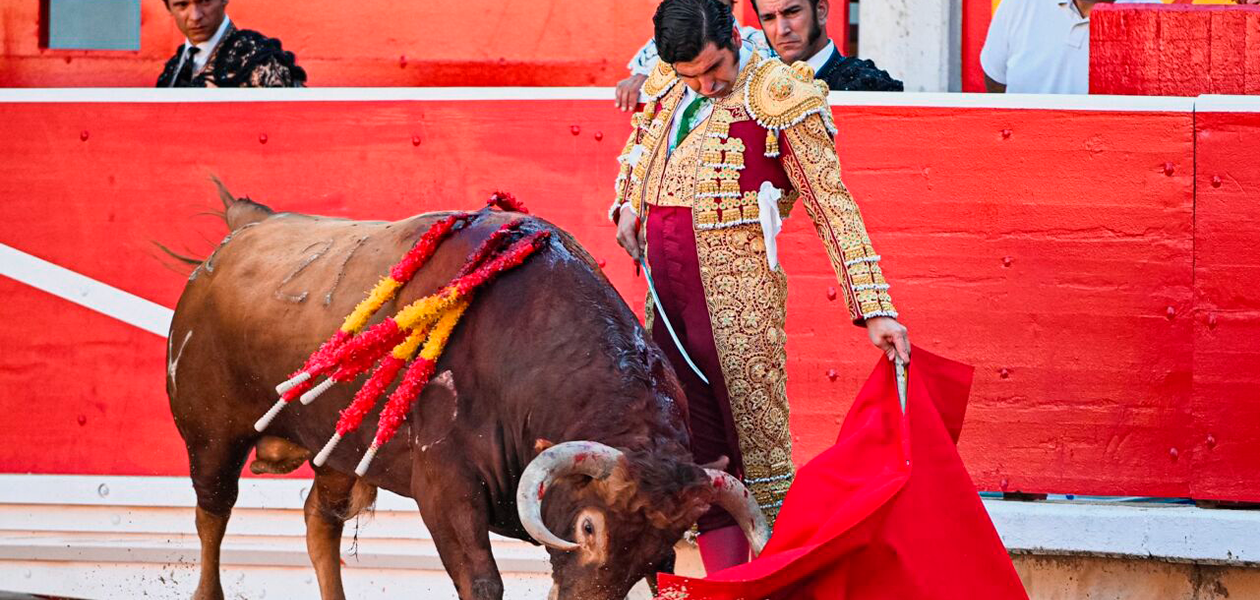 Difícil en Pamplona ver torear así como lo hizo esta tarde “Morante de la Puebla”