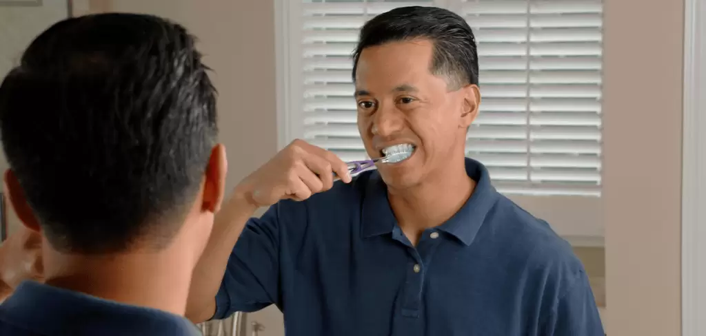 El lavado de dientes, tan importante como el lavado de mano, asegura el experto en salud bucal César Ramírez Ruelas. Foto National Cancer Institute