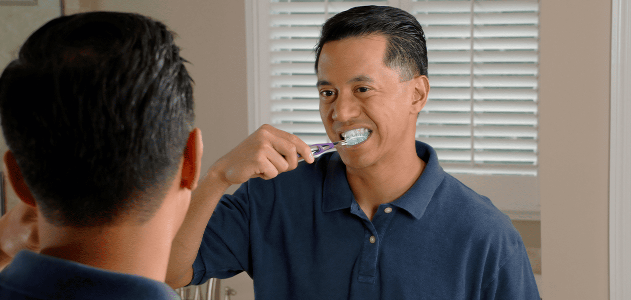 El lavado de dientes, tan importante como el lavado de mano, asegura el experto en salud bucal César Ramírez Ruelas. Foto National Cancer Institute