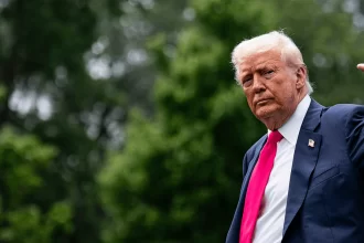 El presidente Donald Trump no dará fianza a inmigrantes detenidos, que permanecerán en centro de detención mientras luchan contra su deportación