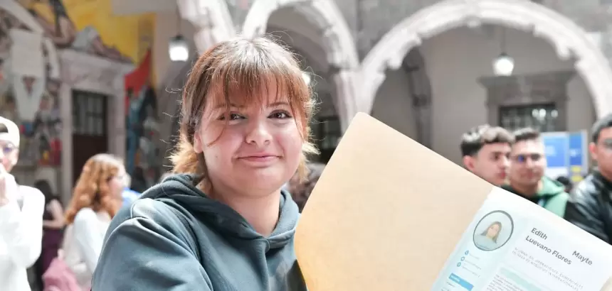 Tere Jiménez impulsa oportunidades laborales para jóvenes con feria que ofertó más de mil vacantes y capacitaciones en Aguascalientes.