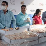 Integrantes de GIPAN, acudieron a la cita para hacer la entrega de las piezas prometidas durante la celebración del Día del Bolillo con Crema