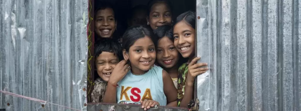 La ONU aprobo en 1997 una inciativa de la UNESCO para conmemorar el Dia Internacional de la Amistad tambien conocida cmo dia del Amigo. Foto UNICEF UNI636866 Suman Paul Himu