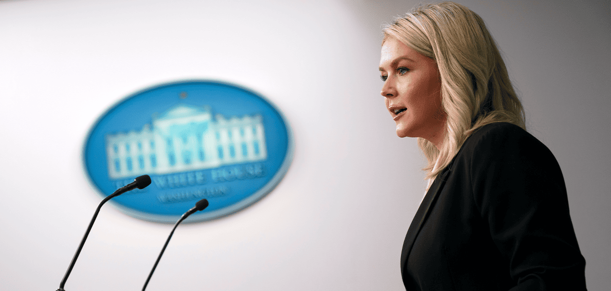 La portavoz de la Casa Blanca, Karoline Leavitt, confirmó este martes que ya no será obligatorio descalzarse en controles de aeropuertos de Estados Unidos
