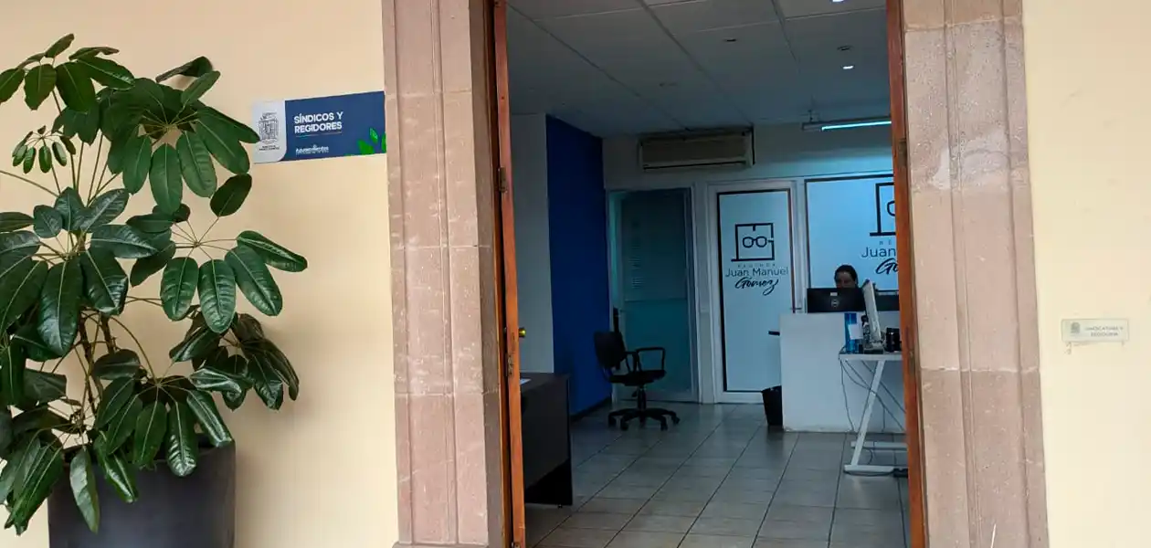 Cuatro regidores de Aguascalientes viajaron a París con dinero del erario y siguen sin presentarse a trabajar. El alcalde exige resultados y justificación del gasto. Foto: JLMNoticias / Liliana Ramírez.
