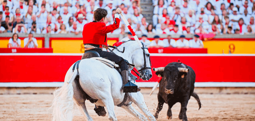 Guillermo Hermoso, en Pamplona corta un rabo, como Aguascalientes  