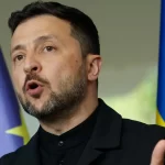 Volodímir Zelenski, presidente de Ucrania, celebra acuerdos con Dinamarca y Estados Unidos para la producción de armamento.