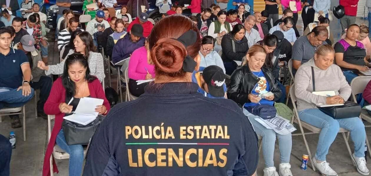 Módulos móviles de la SSPE permiten tramitar licencias sin acudir a oficinas centrales. Atenderán en delegaciones urbanas y rurales de Aguascalientes.