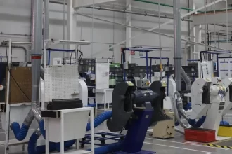 Aguascalientes exportó 3,252 mdd en el primer trimestre de 2025; el 85.8 % se envió a EUA y Canadá. Destacan los sectores transporte y electrónicos.