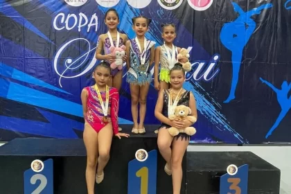 Gimnastas de Aguascalientes ganan 12 medallas en la Copa Nacional Shadday de Gimnasia Rítmica, destacando en las categorías 5A, 5B, 4A y 4B.
