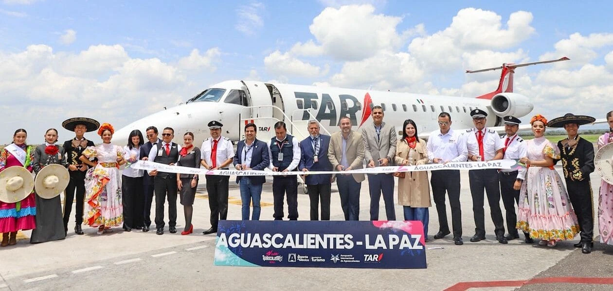 Inauguran vuelo directo Aguascalientes–La Paz operado por TAR con tarifas desde 1,200 pesos; fortalecerá turismo y conectividad regional.