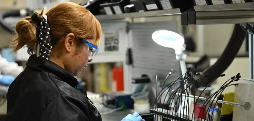 Aguascalientes registra un crecimiento industrial de 3.1% en marzo de 2025, impulsado por la construcción, manufactura y sectores estratégicos.