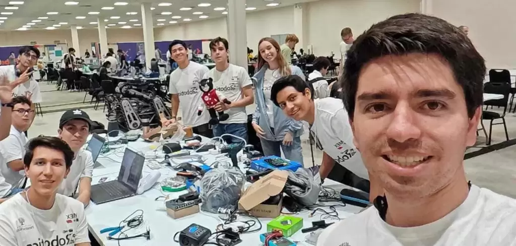 Estudiantes de Aguascalientes compiten en RoboCup 2025 en Brasil con “Ek Balam”, un robot diseñado para misiones de rescate en entornos extremos.