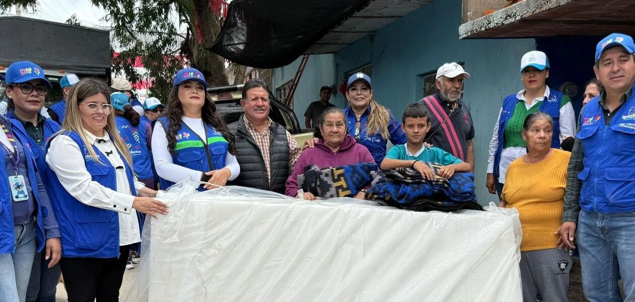 El Gobierno del Estado atiende a familias afectadas por el desbordamiento del arroyo Piedras Negras en Asientos con limpieza, refugio y apoyos sociales.