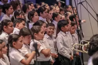 Más de 200 niñas y niños de 15 estados cerraron el Encuentro Nacional Esperanza Azteca con un emotivo concierto en el Teatro Aguascalientes.