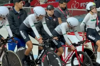Elena Daniela Cruz, ciclista de Aguascalientes, logró doble cuarto lugar en el Panamericano Juvenil de Pista en Perú, destacando en el ciclismo internacional.