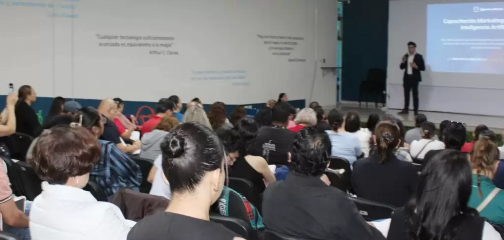 Gobierno de Aguascalientes ofrece cursos gratuitos para emprendedores en agosto con temas de motivación, innovación y marketing. Cupo limitado.