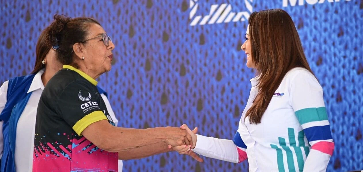 Tere Jiménez entrega uniformes a 40 mil atletas de la Copa Aguascalientes, impulsando el deporte como motor de inclusión y transformación social.