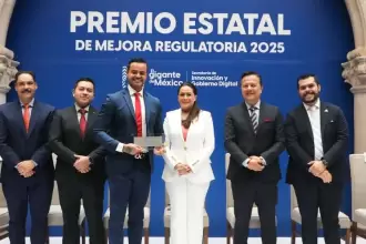 Premio Estatal de Mejora Regulatoria 2025 distingue proyectos que agilizan trámites y digitalizan servicios en Aguascalientes para beneficio ciudadano.
