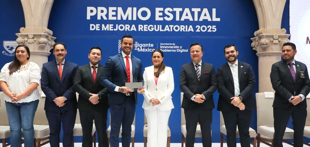 Premio Estatal de Mejora Regulatoria 2025 distingue proyectos que agilizan trámites y digitalizan servicios en Aguascalientes para beneficio ciudadano.