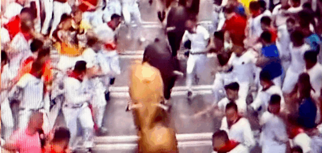 Y así en se enfilaron los astados rumbo a la bajada de telefónica y la entrada al ruedo de la plaza de Pamplona.