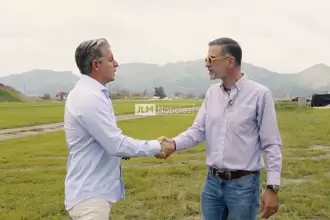 ‘Esto no es la entrada a un fraccionamiento… es la entrada a una ciudad’, así lo dijo José Luis Morales al recorrer Zitara junto al arquitecto Alfonso Dávalos.