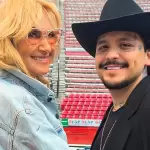 Adela Micha dijo que a Christian Nodal, nadie lo obligó a hablar, esto luego de un rumor sobre una posible demanda del cantante contra la periodista. Foto Revista Hola
