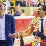 Ambos, ganadero y torero, han trasladado la relación profesional al terreno personal pues los unen muchas cosas, en especial, el sentido de la verdadera amistad.