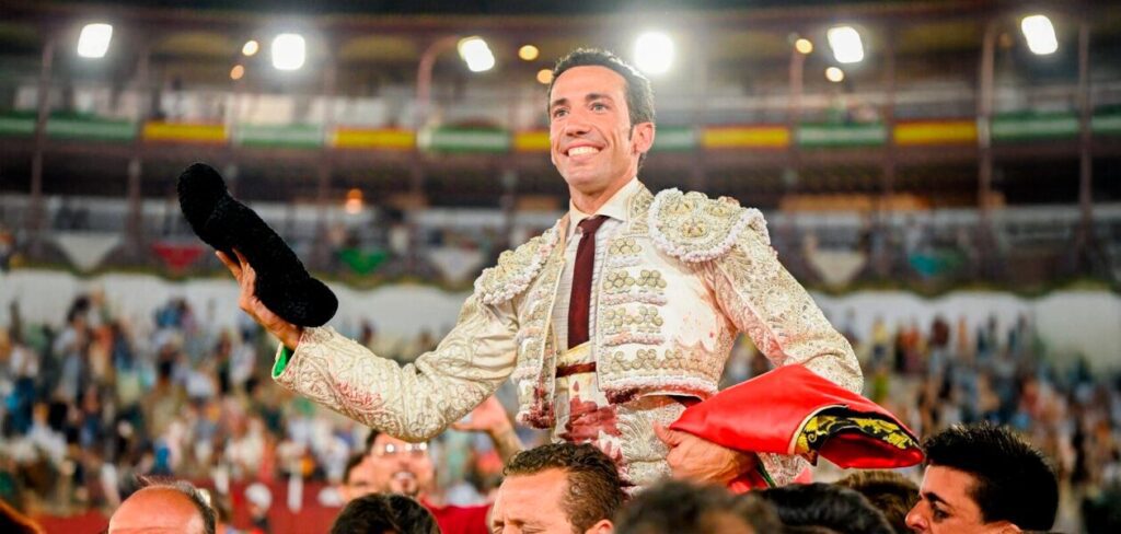 David de Miranda consiguió una Medori Oria, salida en hombros, después de que esta tarde dio un golpe de atención en Málaga.