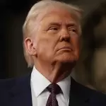 Donald Trump advirtió que aumentará los aranceles a los muebles importados. Foto EFE