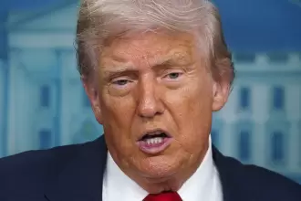 Donald Trump estaría considerando reclasificar la marihuana como la droga menos peligrosa.