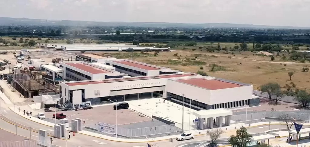 El Bachuaa es una obra impulsada por el gobierno de Tere Jimenez como una estrategia para recuperar los niveles de calidad educativa en Aguascalientes