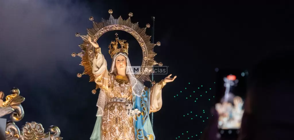 El carro triunfal con la imagen de la Virgen de la Asunción, cerró con broche de oro la Romería en su 70 aniversario.