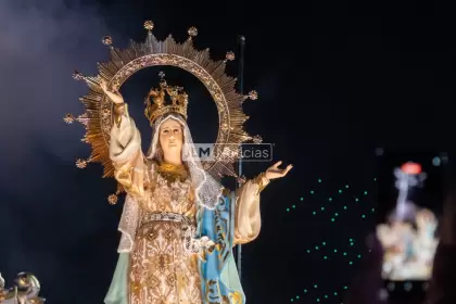 El carro triunfal con la imagen de la Virgen de la Asunción, cerró con broche de oro la Romería en su 70 aniversario.