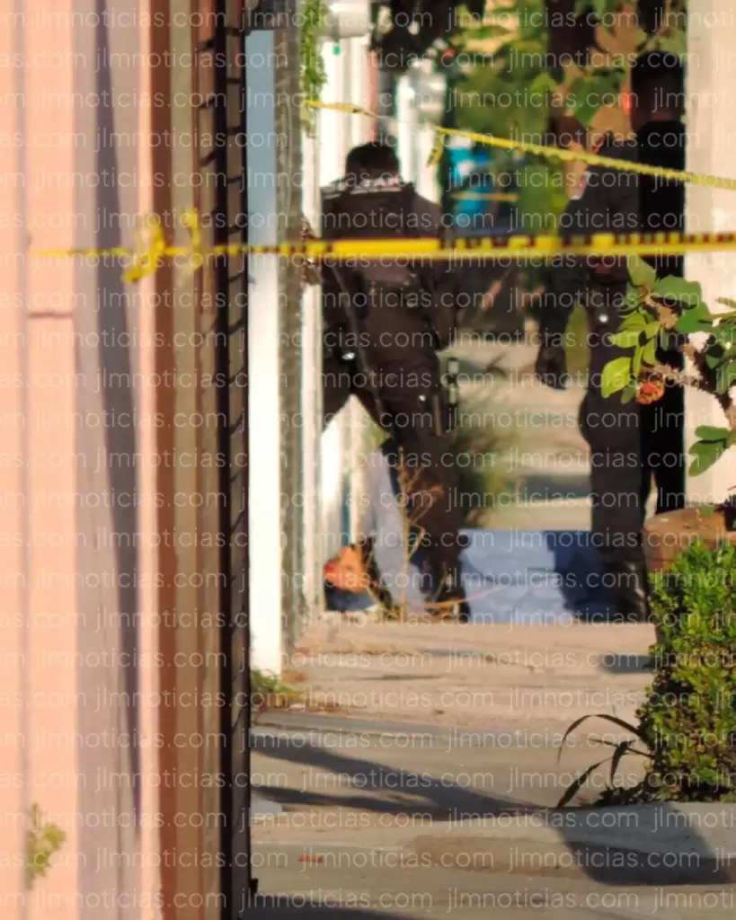 El cuerpo del empresario ejecutado quedo tendido a las puertas del domicilio