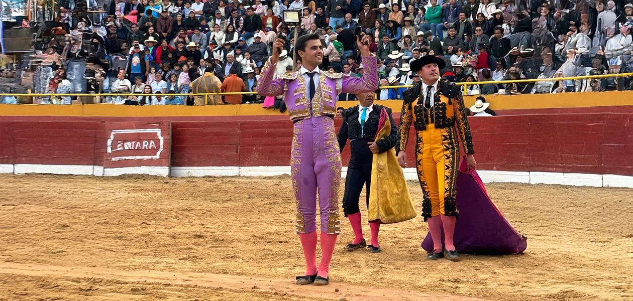 El hidrocálido Diego Sánchez consiguió un rotundo triunfo de tres orejas ayer en Matara, Perú, donde hoy volverá a torear.