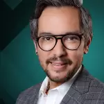 Genaro Lozano, asegura que trabajará con orgullo y amor por México en Italia, de ser ratificado por el Senado como embajador.