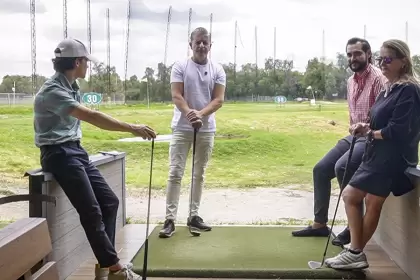 José Luis Morales, con los nuevos socios de Zitara, Álvaro, Gonzalo y Victoria.