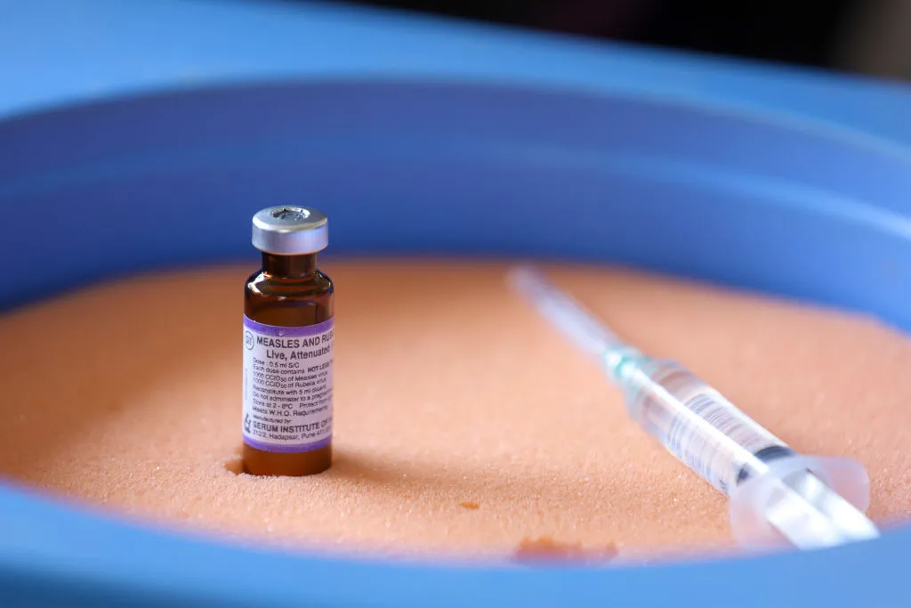 La vacunacion es la clave para evitar contagios de sarampion. Foto NurPhoto Getty Images