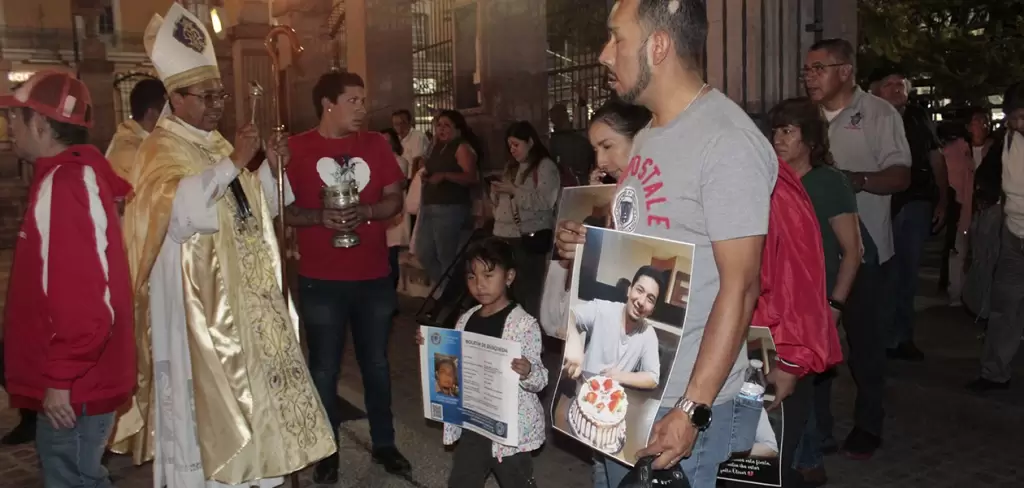 Obispo Juan Espinoza dio la bienvenida al colectivo de madres buscadoras