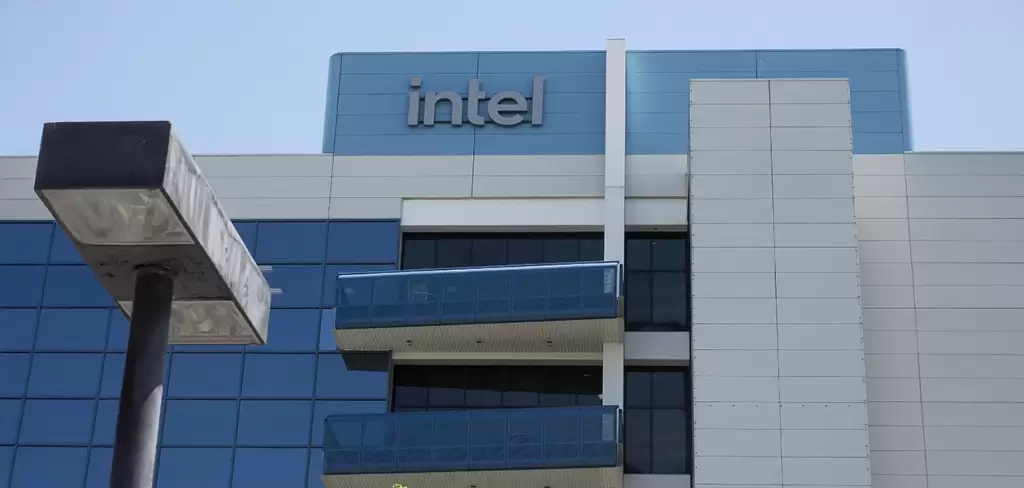 Sede corporativa de INTEL en Santa Clara, California, que a partir de ahora cuenta con Estados Unidos como su mayor accionista. Foto Archivo EFE