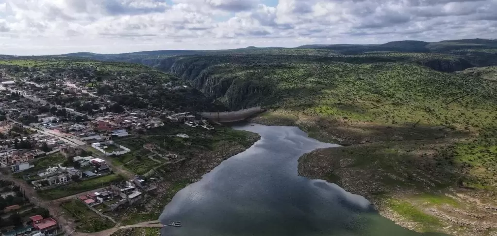 La Presa Plutarco Elías Calles alcanza 22.2 % de su capacidad y lidera almacenamiento de agua en Aguascalientes; seis presas ya superaron el 100 %.
