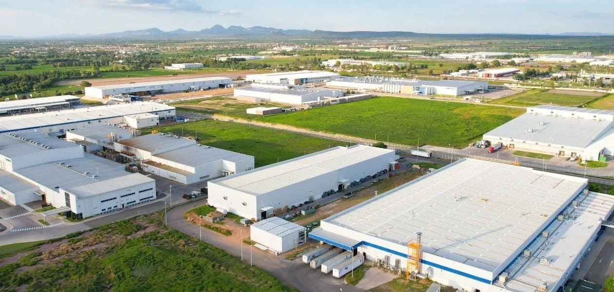 Aguascalientes crece 1.6% en el primer trimestre de 2025, el doble del promedio nacional, impulsado por comercio, servicios e industria.