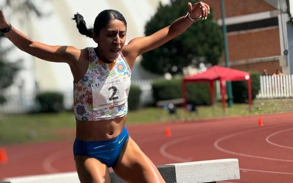 Aguascalientes obtiene oro y bronce en el Nacional de Atletismo en la CDMX; destacan Ana Cristina Narváez y Roberto Ángel Márquez en 3 mil metros con obstáculos.